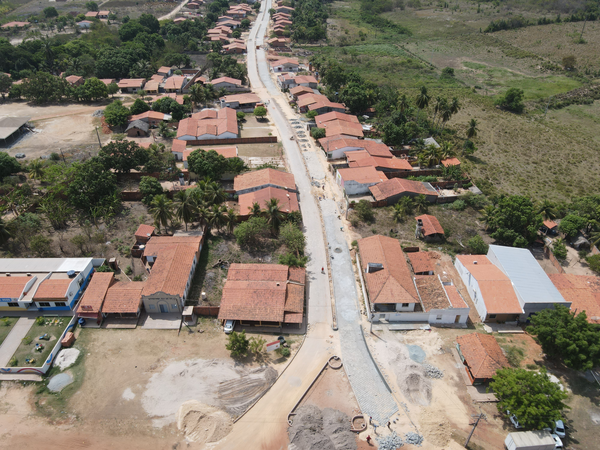 O Trabalho Não Para: Prefeitura segue com pavimentação no Povoado Matinha.