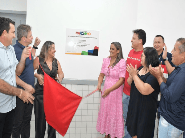 Prefeita Marlene Miranda e vice-governador Felipe Camarão, reinauguram Centro de Ensino Teresa Leite Miranda totalmente