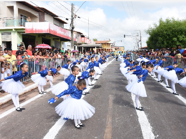 Com o tema "Literatura Brasileira: Maranhão berço de heróis literários", Prefeitura de Bom Lugar realiza Desfile Cívico